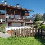 Casa Lorenz 1 Appartement Canazei