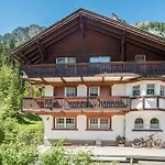 Casa Lorenz 1 *