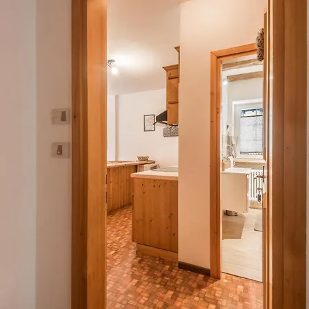 Casa Lorenz 1 * Canazei