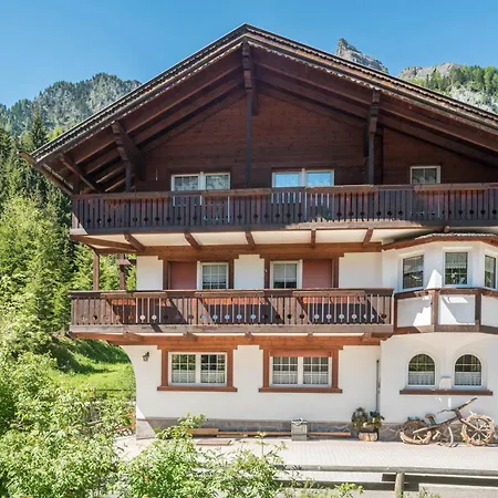 Casa Lorenz 1 *